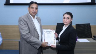 Председатель Следственного комитета РА встретился с Послом Индии и следователями, прошедшими переподготовку в Индии